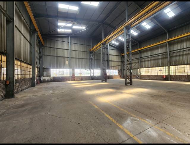 2,400M² WAREHOUSE TO LET IN WADEVILLE